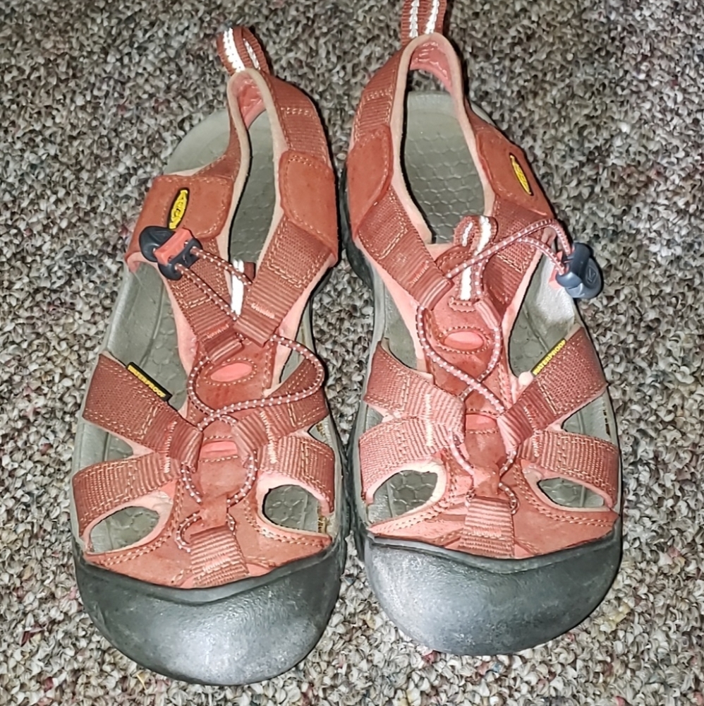 ❤BOGO 50% OFF❤ Keen Sandals